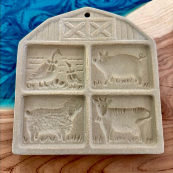 The Pampered Chef Other - The Pampered Chef Stoneware Farmyard Friends Mold